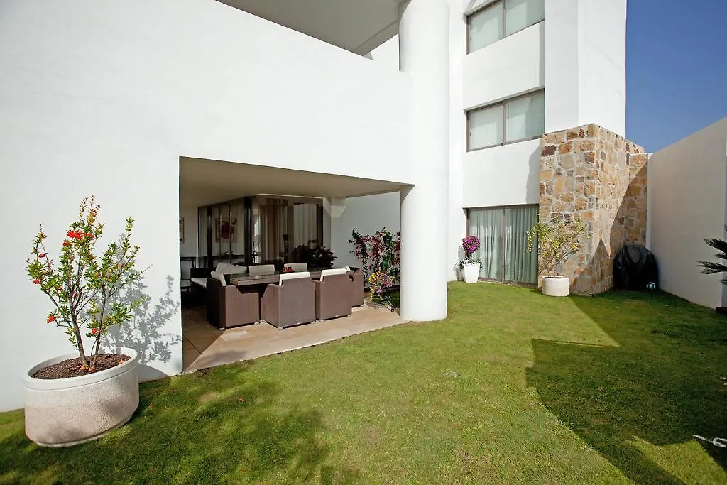 Alanda Los Flamingos Apartment Estepona