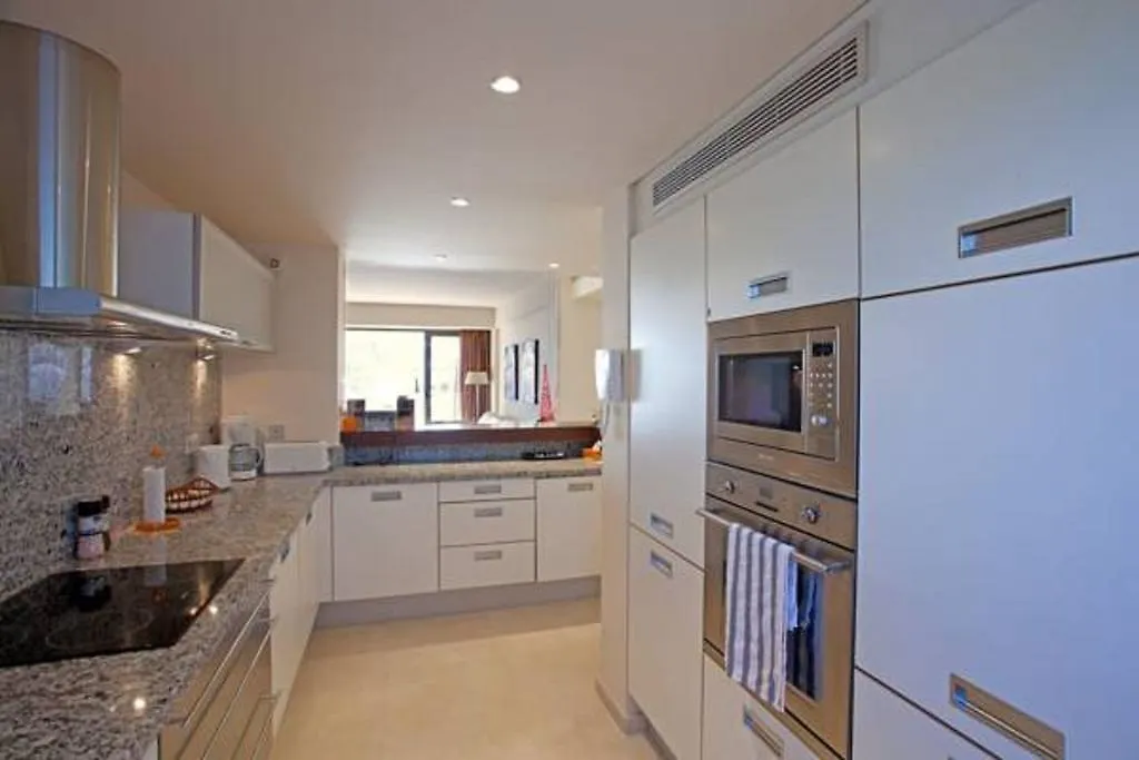 Alanda Los Flamingos Apartment Estepona