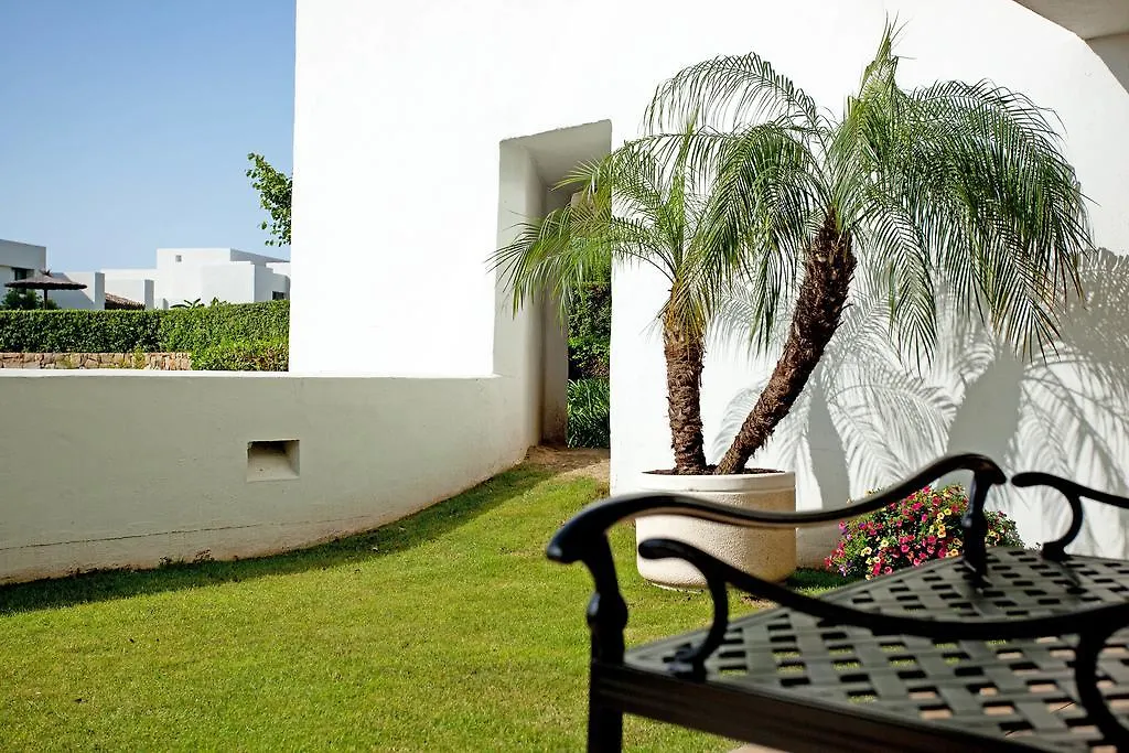 Alanda Los Flamingos Apartment Estepona