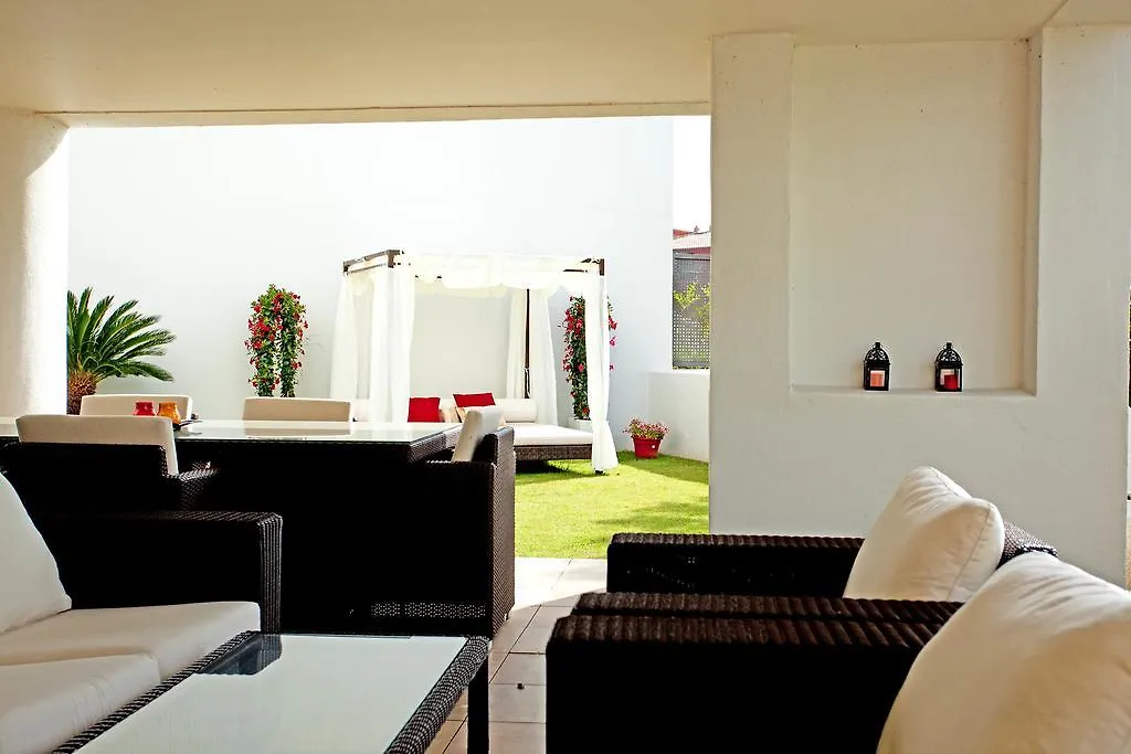Alanda Los Flamingos Apartment Estepona