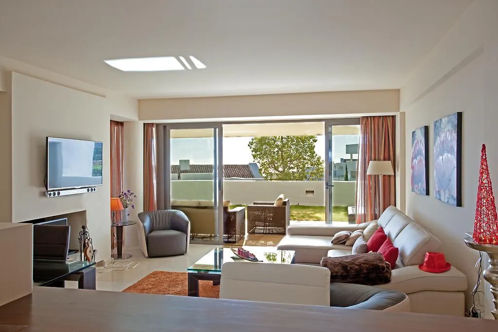 Alanda Los Flamingos Apartment Estepona